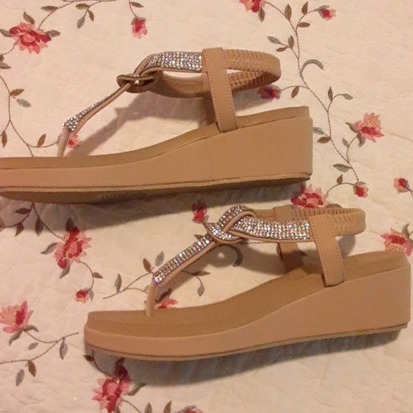 Forever embellished wedge sandals - Picture 3 of 6